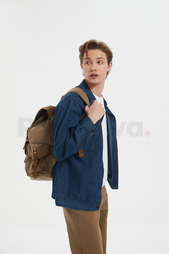 Vintage Large Laptop Canvas Backpack 28L - Model Photo 5